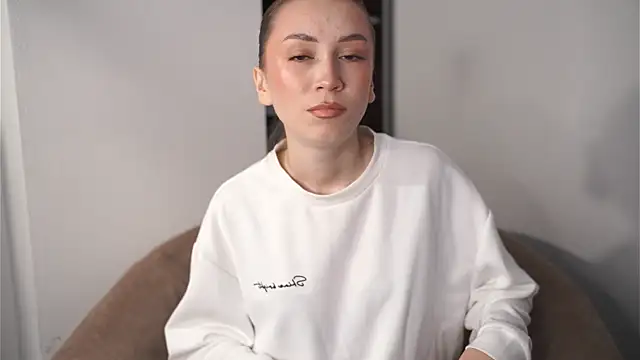 AkikoSteeples online show from 10/04/25, 08:12
