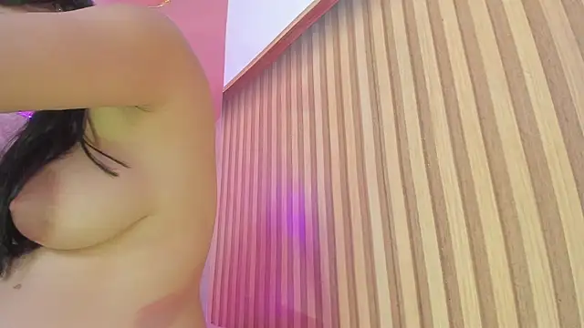 Malory  Jones online show from 11/10/25, 06:40