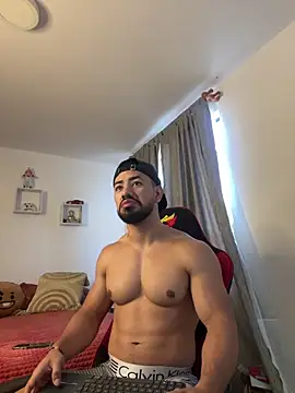 Ezzio Scolaro online show from 11/21/25, 12:04