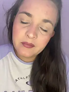 Snapshot of Anyhot_latina chatting on 11/12/25, 12:11 Anyhot latina online show from 11/12/25, 12:11