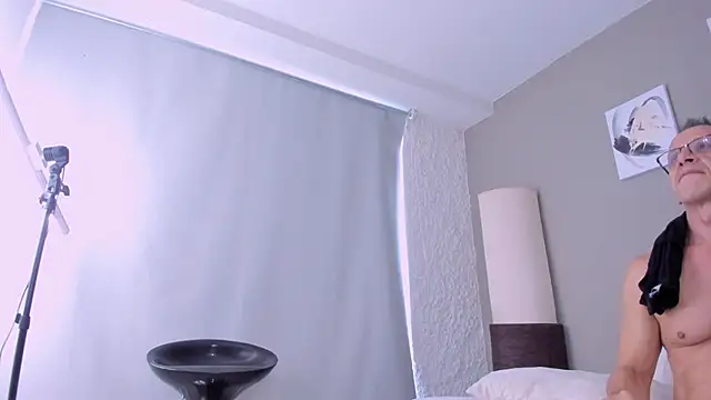  axelking  online show from 10/09/25, 12:03