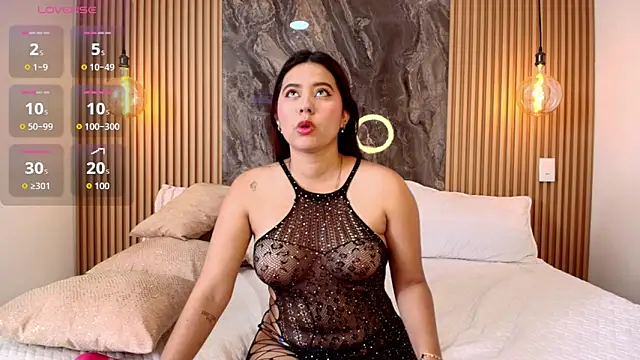 Lia Jhonson  online show from 10/23/25, 06:50