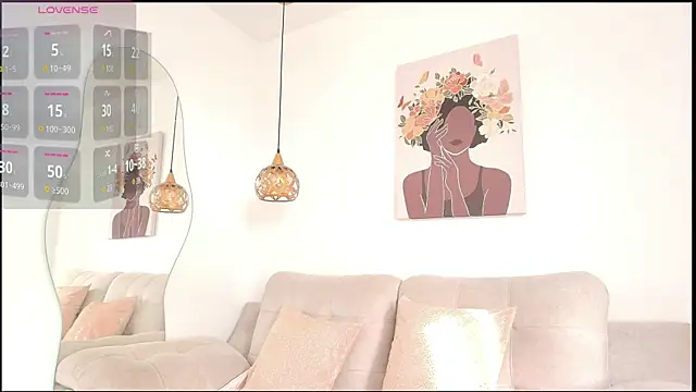 Lia Jhonson  online show from 10/28/25, 12:30