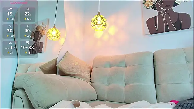 Lia Jhonson  online show from 10/31/25, 11:50