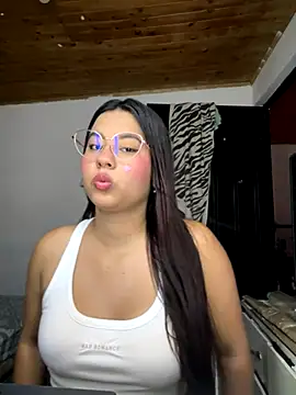 Lia Jhonson  online show from 11/06/25, 10:21