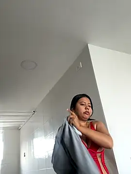 Lia Jhonson  online show from 11/08/25, 03:01