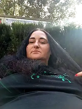 Snapshot of Bella_862 chatting on 10/19/25, 11:22 Bella 862 online show from 10/19/25, 11:22