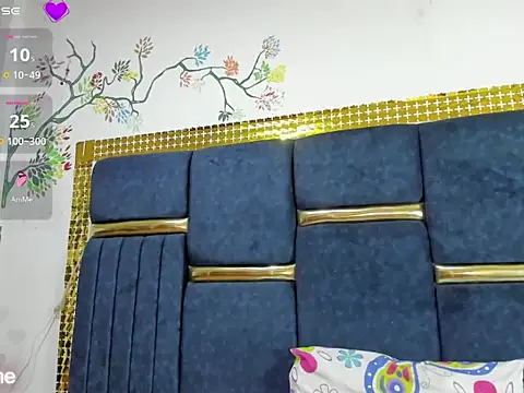 vauroraper online show from 10/22/25, 01:39