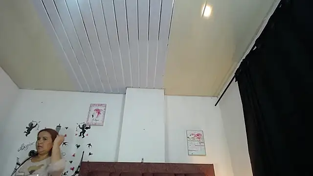 vauroraper online show from 10/31/25, 12:44