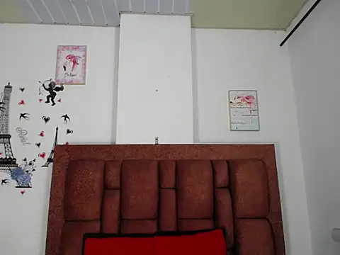 vauroraper online show from 11/12/25, 12:00