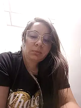 Hatria Nuu online show from 10/09/25, 06:06