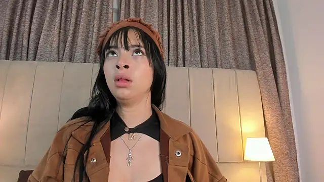 Snapshot of alahia_hank chatting on 10/17/25, 06:43 alahia hank online show from 10/17/25, 06:43