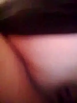 Snapshot of LusiyaGold5 chatting on 10/24/25, 01:57 LusiyaGold5 online show from 10/24/25, 01:57