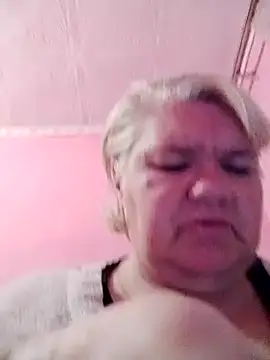 Snapshot of LusiyaGold5 chatting on 10/29/25, 05:14 LusiyaGold5 online show from 10/29/25, 05:14