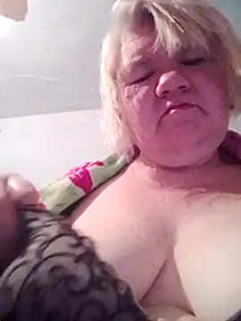 Snapshot of LusiyaGold5 chatting on 11/01/25, 07:05 LusiyaGold5 online show from 11/01/25, 07:05