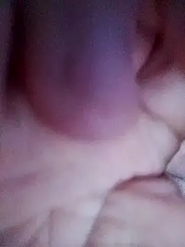 Snapshot of LusiyaGold5 chatting on 11/10/25, 09:47 LusiyaGold5 online show from 11/10/25, 09:47