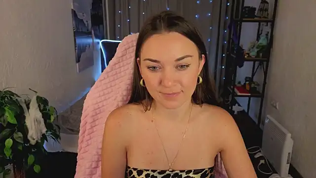 Madison Golden online show from 11/05/25, 05:29