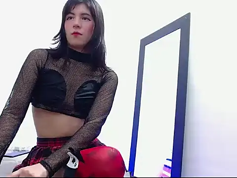 YEIMY SWEET  online show from 10/04/25, 05:27