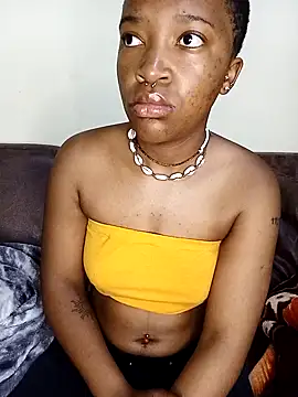 Snapshot of FreakieKay chatting on 10/29/25, 06:15 FreakieKay online show from 10/29/25, 06:15