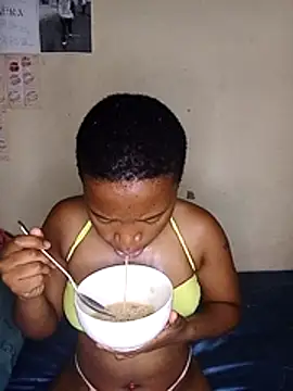 Snapshot of FreakieKay chatting on 11/11/25, 01:05 FreakieKay online show from 11/11/25, 01:05