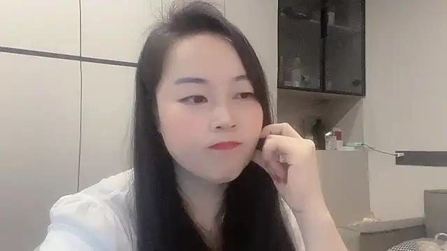 Snapshot of zhiqiu- chatting on 10/20/25, 05:13 zhiqiu- online show from 10/20/25, 05:13