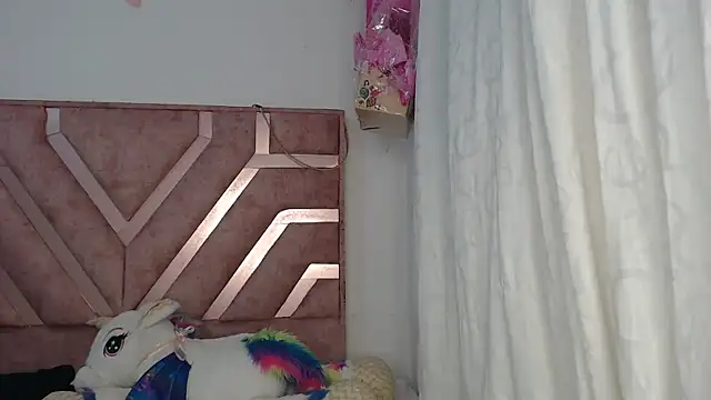 Snapshot of Rose_Baker- chatting on 10/14/25, 03:51 Rose Baker- online show from 10/14/25, 03:51