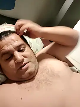 Zsoltzsolti23 online show from 11/25/25, 10:32