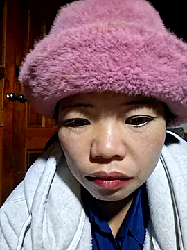 miomio-12 online show from 10/25/25, 09:42