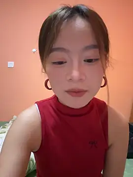 Snapshot of qingzi1218 chatting on 10/11/25, 11:53 qingzi1218 online show from 10/11/25, 11:53