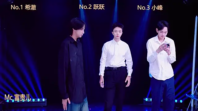 Snapshot of Boygayhouse chatting on 10/09/25, 08:45 Boygayhouse online show from 10/09/25, 08:45