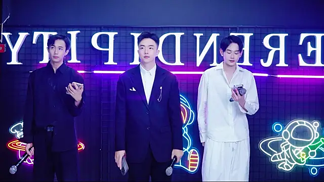 Snapshot of Boygayhouse chatting on 10/20/25, 08:15 Boygayhouse online show from 10/20/25, 08:15