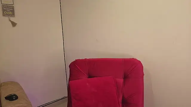 Catherine     online show from 11/13/25, 02:10