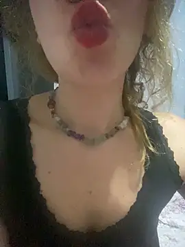 melisss2 online show from 10/17/25, 09:17