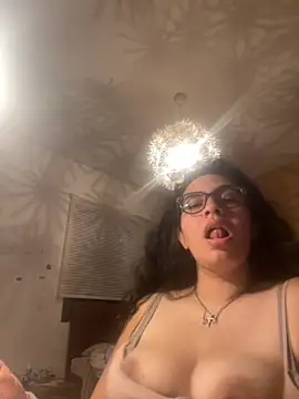 luciamaria01 online show from 10/07/25, 04:15