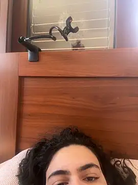 luciamaria01 online show from 11/02/25, 09:33