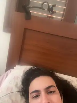 luciamaria01 online show from 11/11/25, 12:49