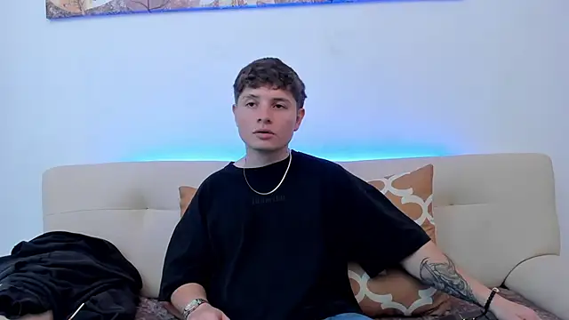 Leoo Miller online show from 10/20/25, 09:04