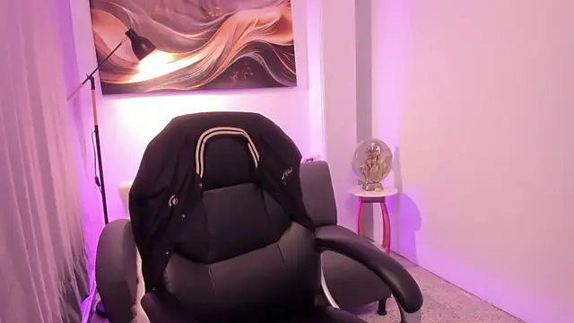 Leoo Miller online show from 11/07/25, 04:34