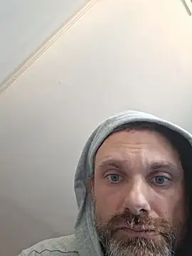 Snapshot of jfro553 chatting on 10/28/25, 05:15 jfro553 online show from 10/28/25, 05:15