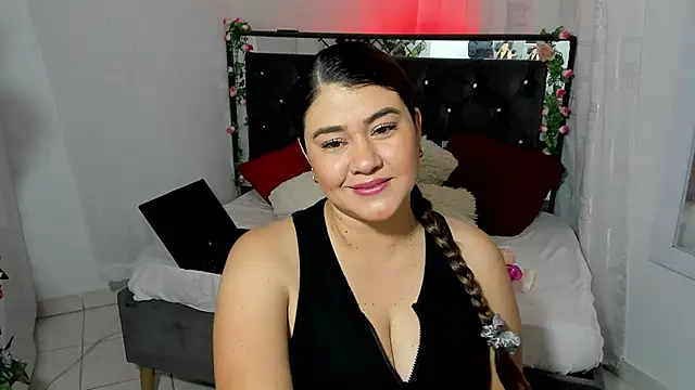 Sarah bigass Co online show from 10/30/25, 08:09