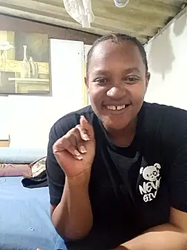 Snapshot of KinkyLunaRose chatting on 10/10/25, 05:45 KinkyLunaRose online show from 10/10/25, 05:45