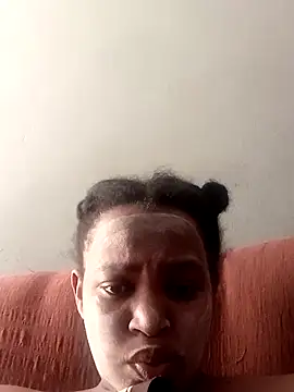 Snapshot of KinkyLunaRose chatting on 10/22/25, 09:42 KinkyLunaRose online show from 10/22/25, 09:42