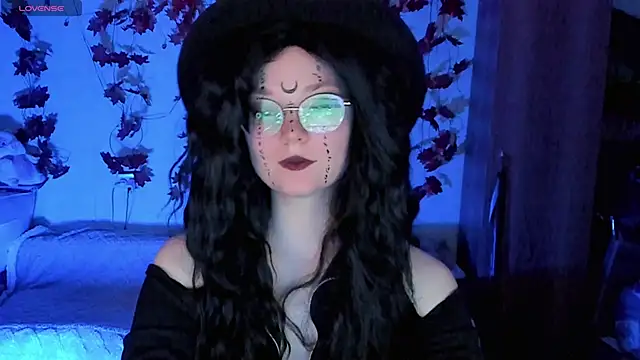 Snapshot of HoneyDazzle chatting on 10/23/25, 07:12 HoneyDazzle online show from 10/23/25, 07:12