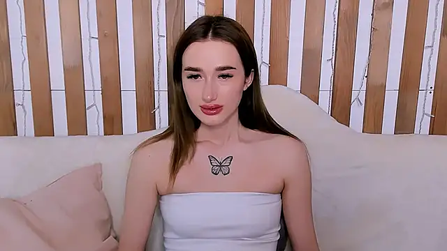 Olivia Grantt online show from 10/15/25, 01:17