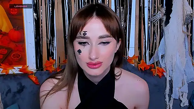 Olivia Grantt online show from 10/28/25, 01:09