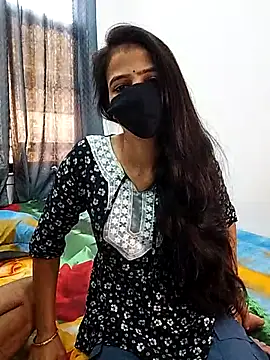 Aarzoo Arman online show from 10/25/25, 02:30