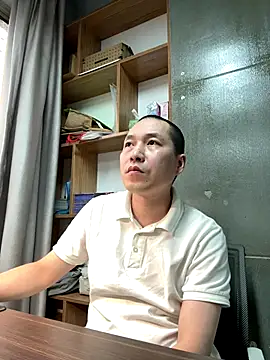 yichengm online show from 10/20/25, 08:04