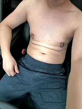 yichengm online show from 11/02/25, 08:39