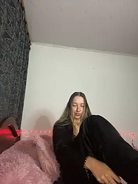 Snapshot of Sophia_rouse chatting on 10/30/25, 05:09 Sophia rouse online show from 10/30/25, 05:09