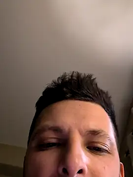 felipelon07 online show from 10/22/25, 05:45